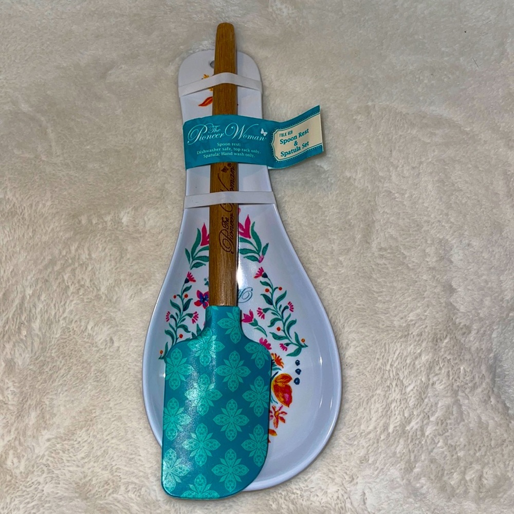 Pioneer woman spoon rest and spatula
